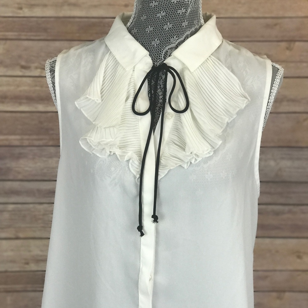 Business casual ruffled collar sleeveless top